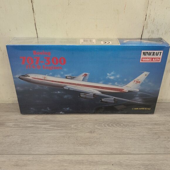 MINICRAFT BOEING 707-300 TWA JT4-D Model Airplane Kit #14454 1:144 New - Picture 1 of 7